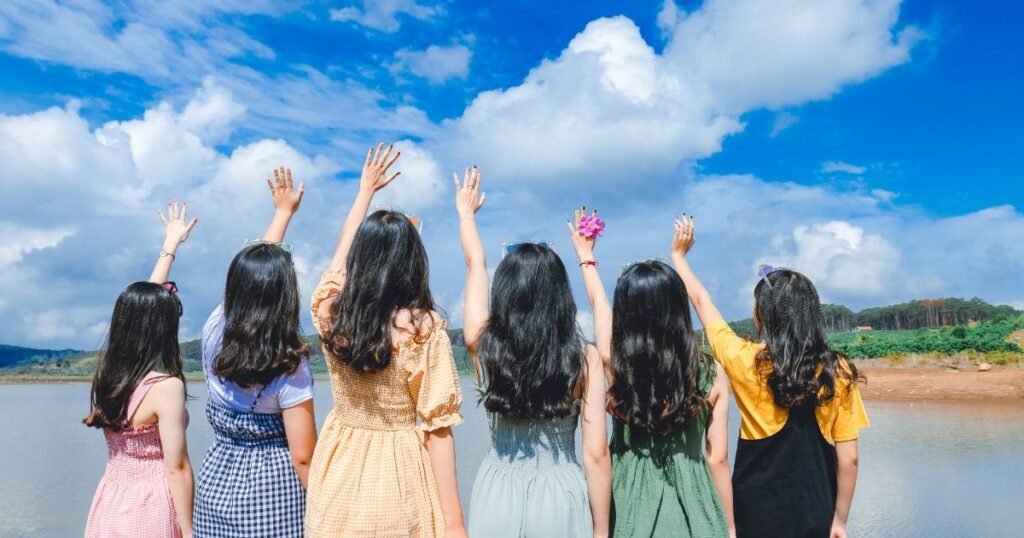 Friendship shayari on life
