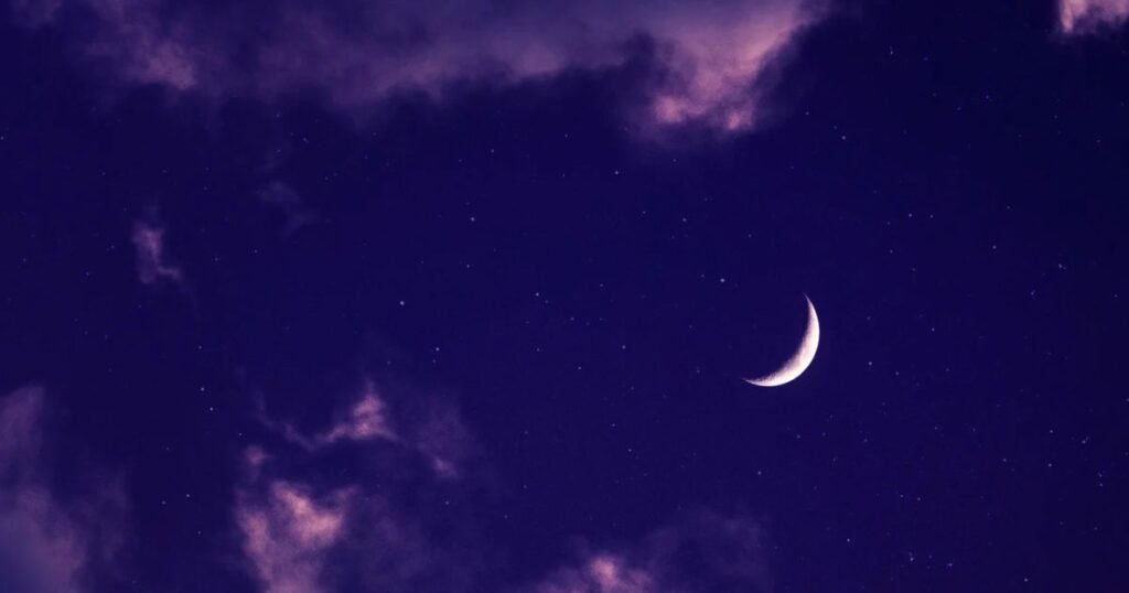 Moon shayari love